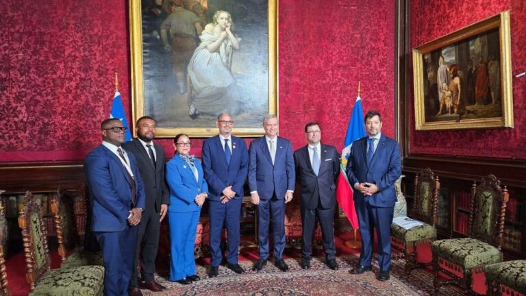 Alix Didier Fils-Aimé rankontre nouvo Prezidan Chili a, nan kad ranfòsman kooperasyon ant 2 peyi yo